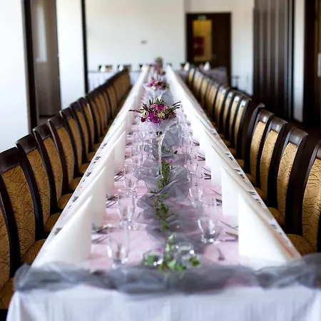Hotel Lužnice 3*